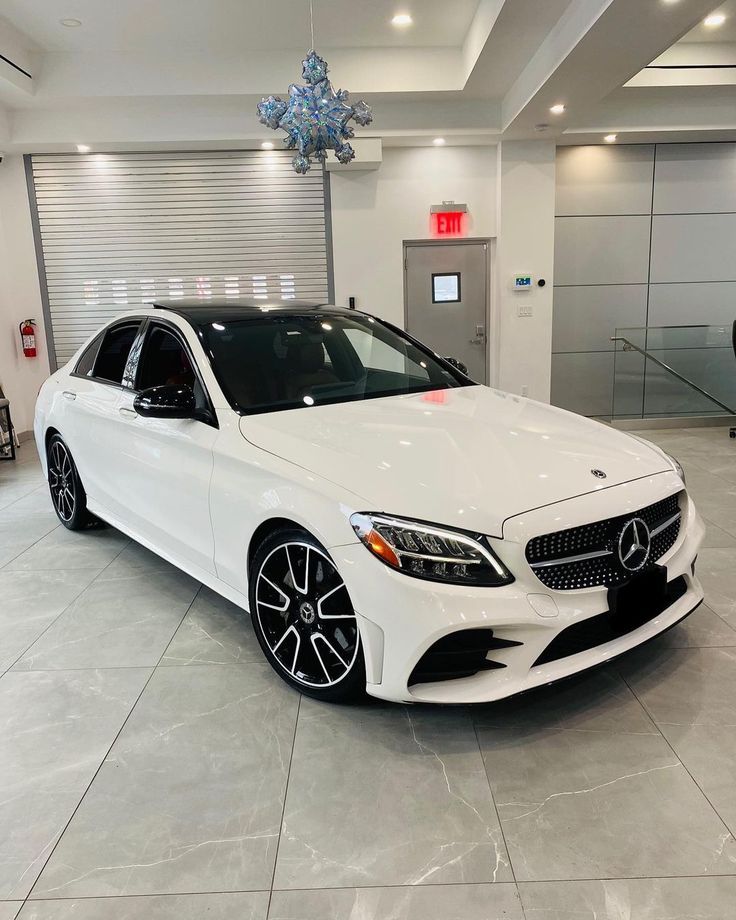 Cho thuê xe Mercedes đời mới tphcm