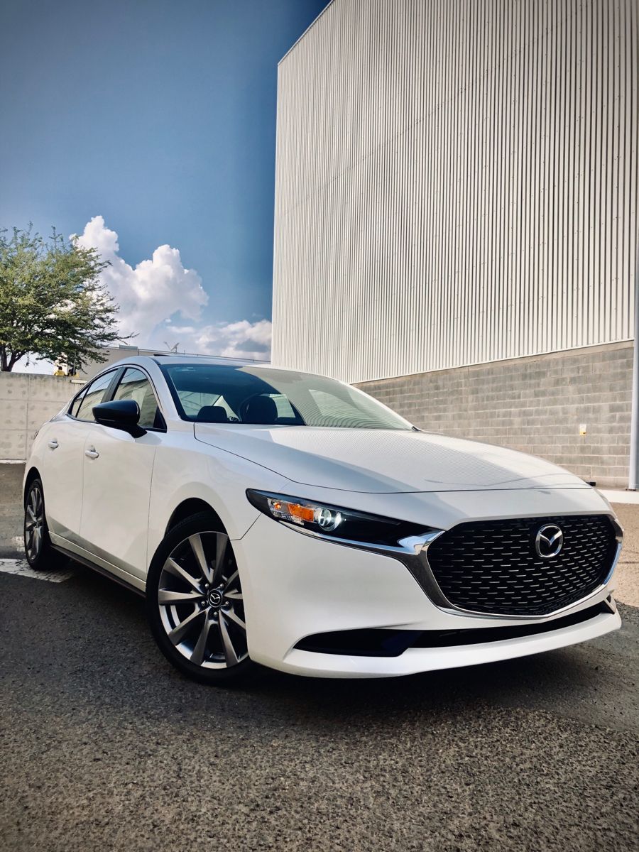 Bảng giá thuê xe Mazda3 tphcm