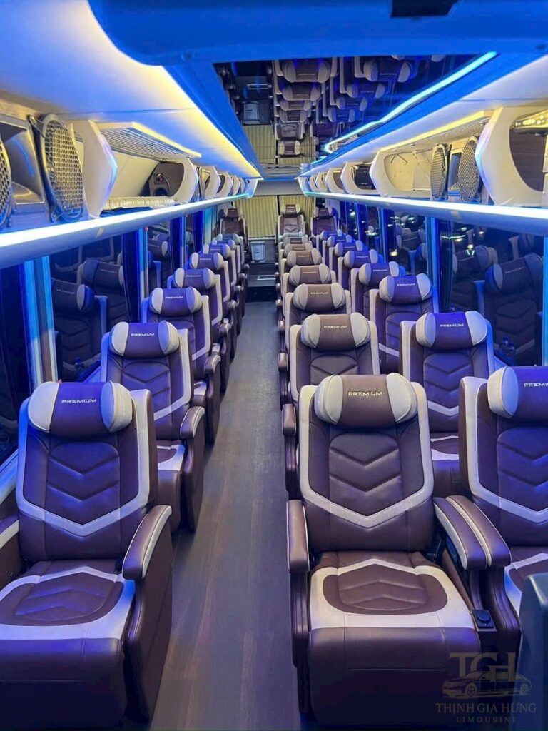 Giá xe limousine 29 chỗ full massage_Thịnh Gia Hưng