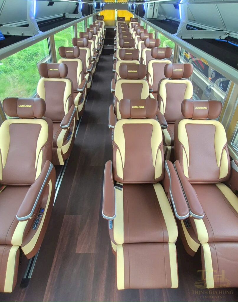Nội thất ghế massage cao cấp Limousine 29 chỗ 2025_Thịnh Gia Hưng