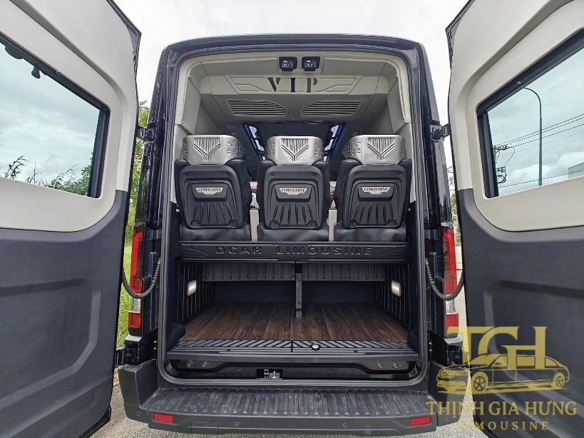 Nội thất khoang hành lý xe limousine 12 chỗ 2025_Thịnh Gia Hưng