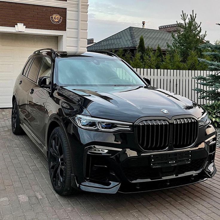 Thuê BMW X7 giá rẻ Tphcm