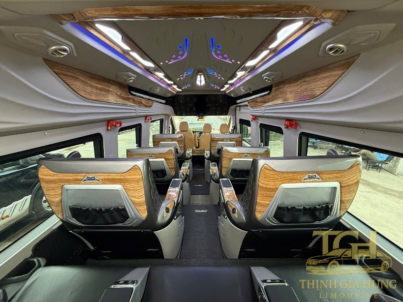 Thuê xe 12 chỗ tại tphcm_Thịnh Gia Hưng