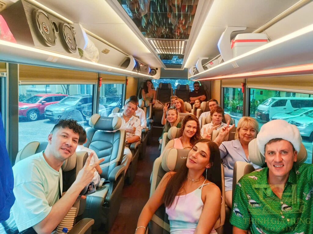 Thuê xe 20 chỗ đời mới 2025 tại tphcm_Thịnh Gia Hưng