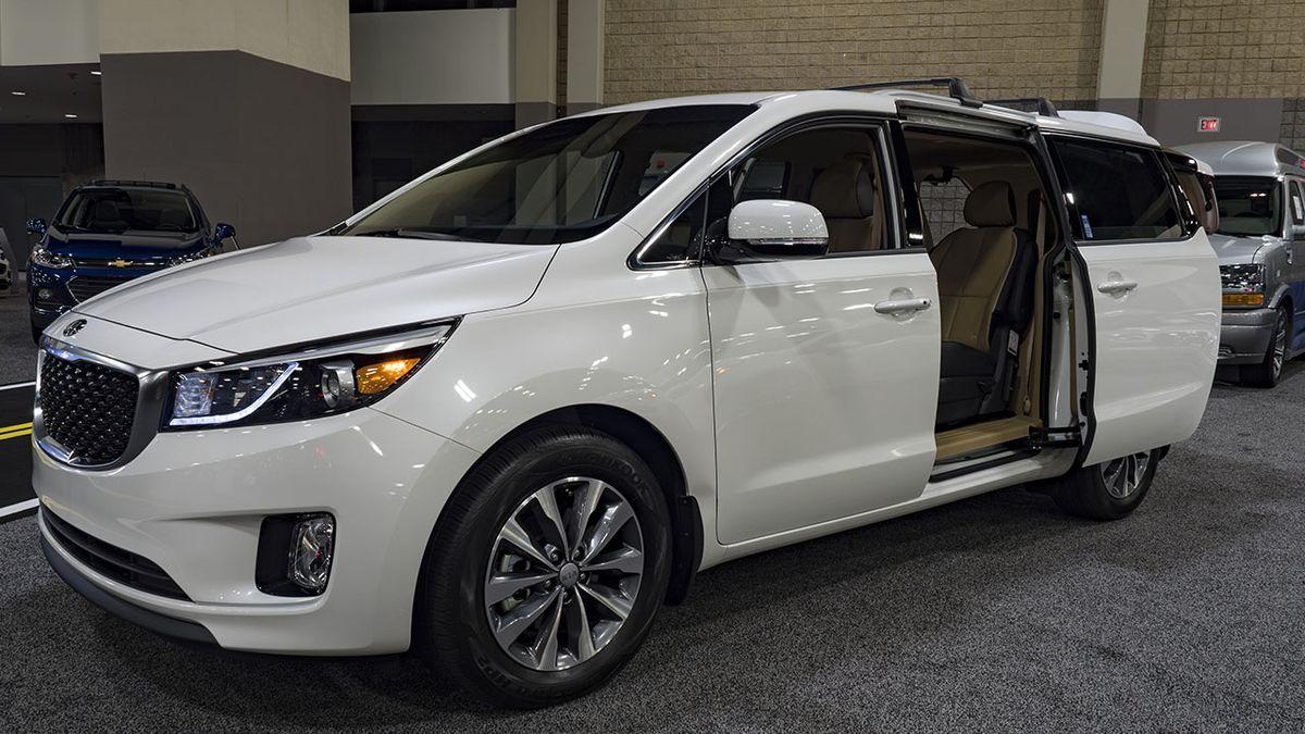 Thuê xe kia sedona tphcm