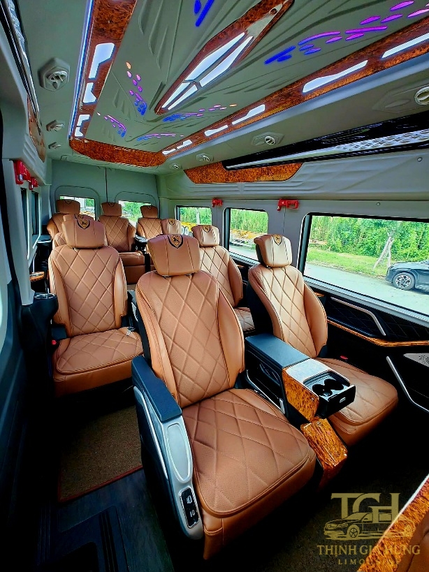 Thuê xe limousine 12 chỗ tphcm_Thịnh Gia Hưng limousine