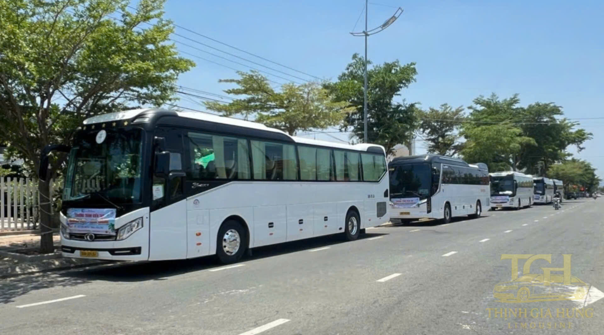 dịch vụ thuê xe ô tô 45 chỗ