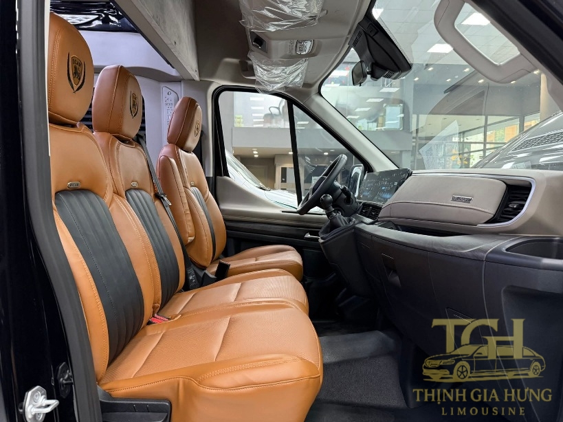 nội thất ghế tài xế xe limousine 9 chỗ Dcar_Thịnh Gia Hưng