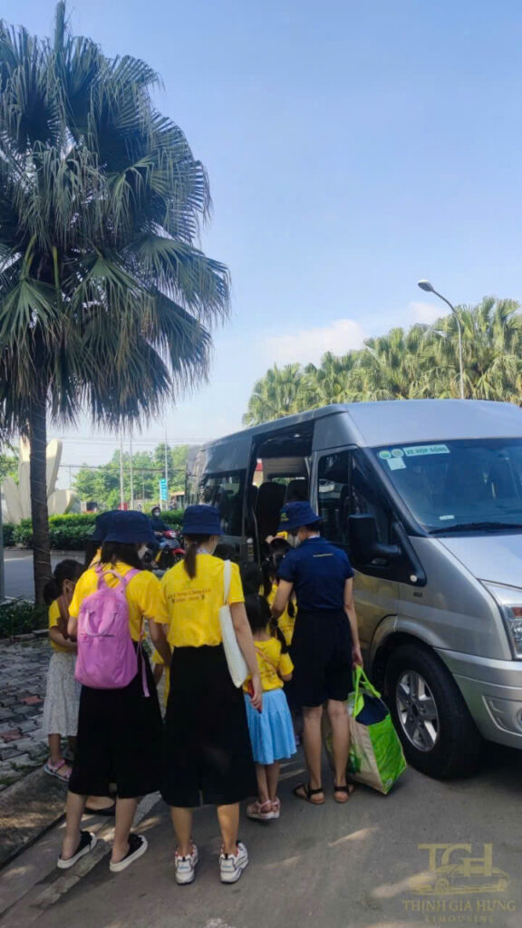 thuê xe 16 chỗ tphcm