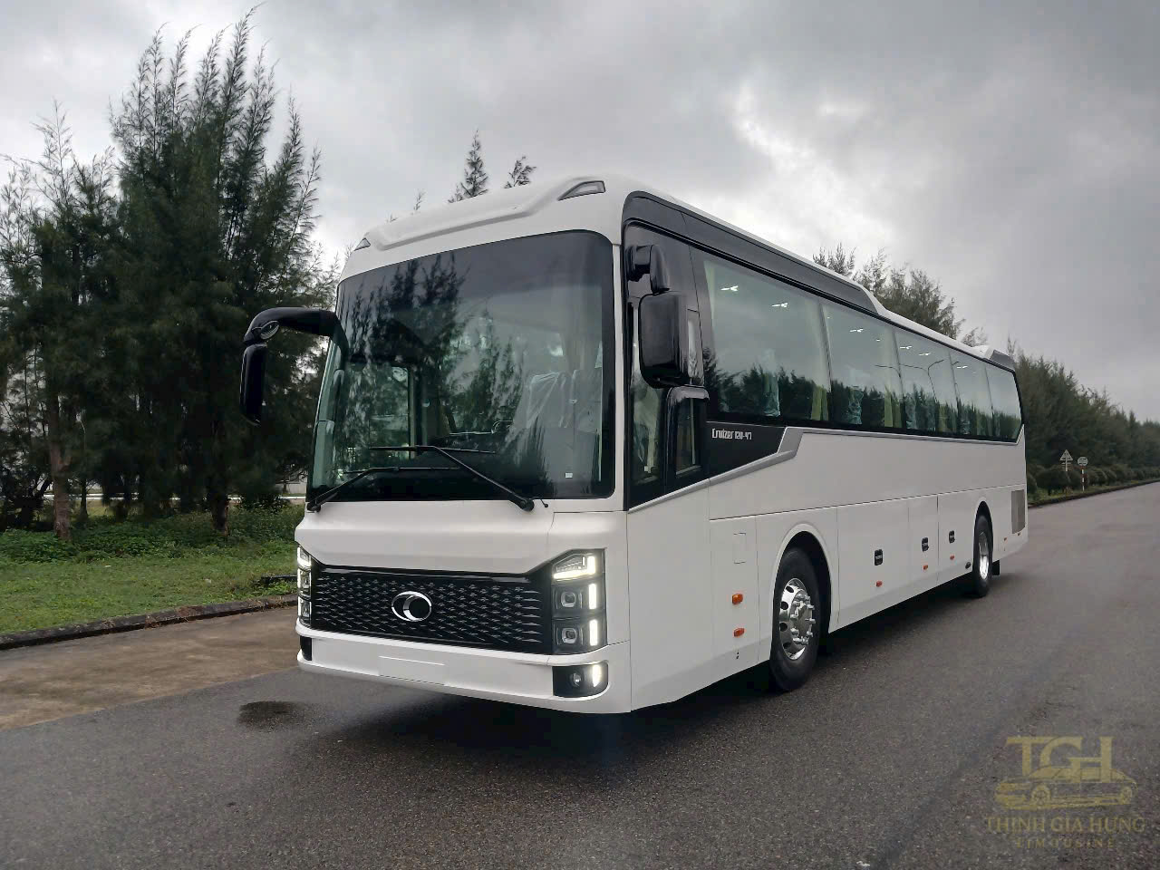 thuê xe 29 chỗ tphcm giá bao nhiêu