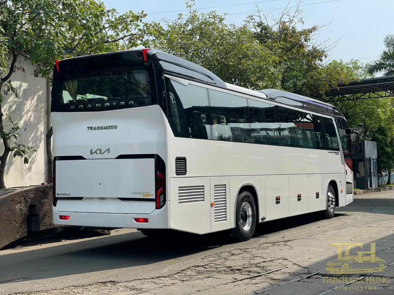 thuê xe 45 chỗ giá rẻ tại tphcm