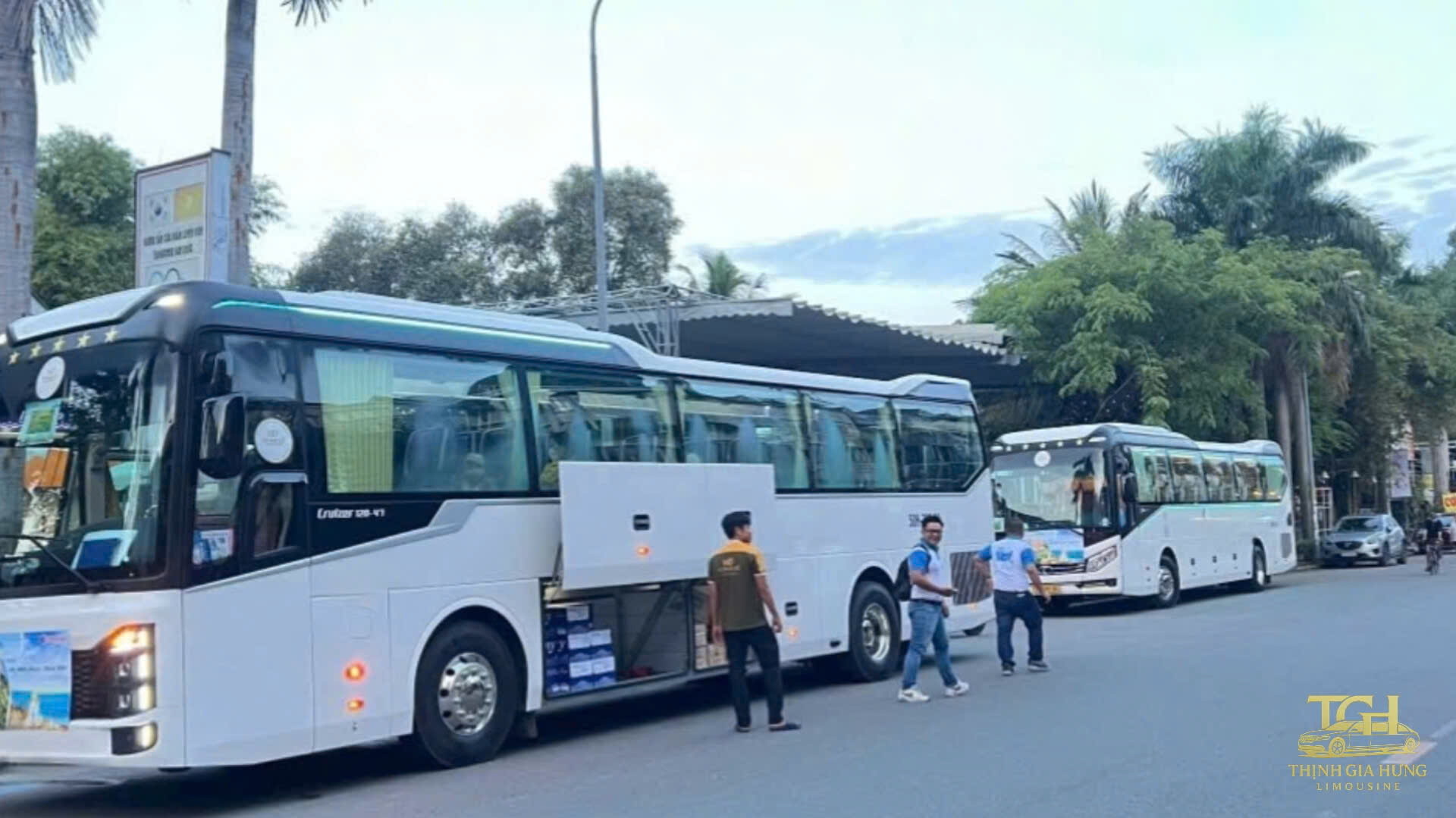 thuê xe 45 chỗ tại tphcm
