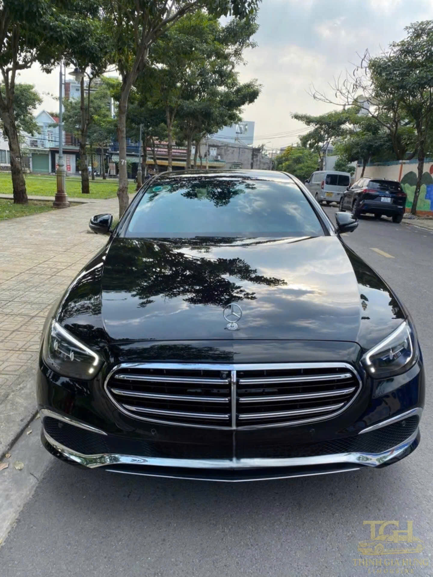 cho thuê xe mercedes tphcm