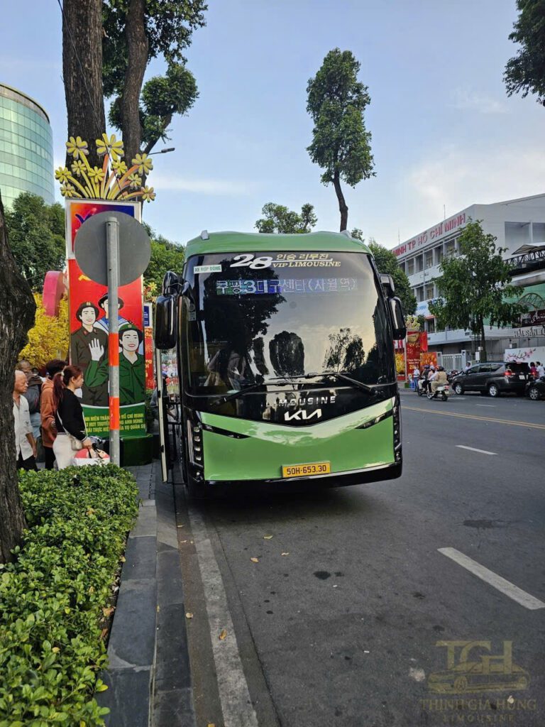 thuê xe 30 chỗ giá tốt uy tín tphcm