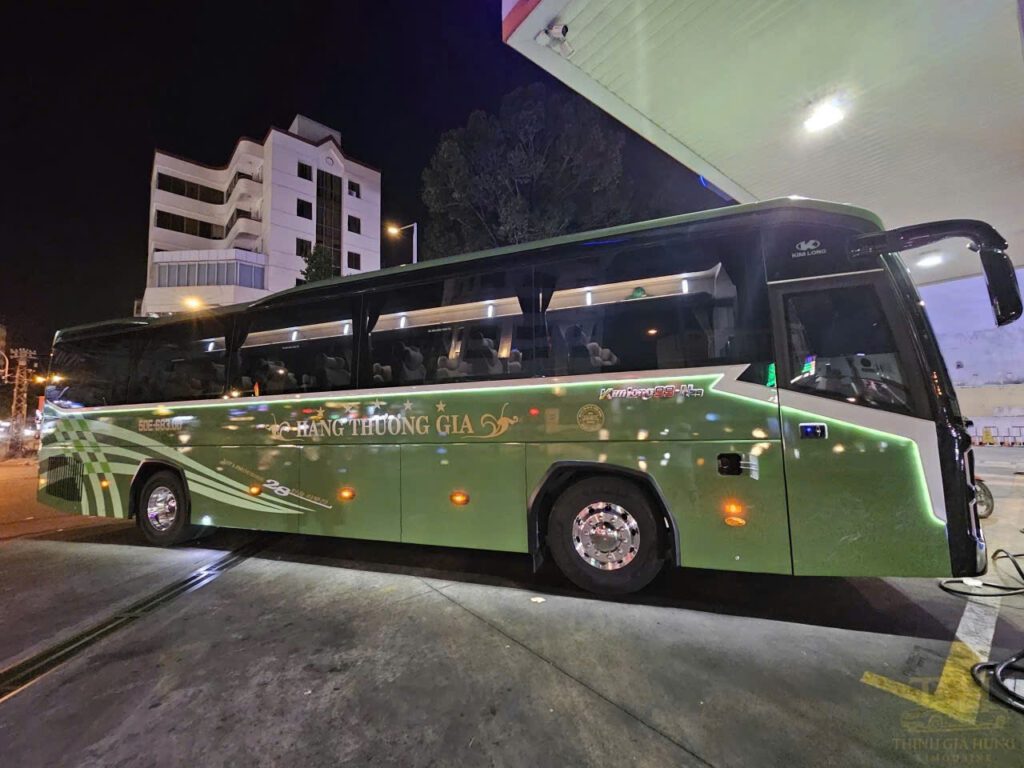 xe 30 chỗ đời mới tại Tphcm