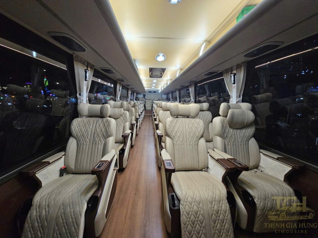 Nội thất xe 30 limousine chỗ