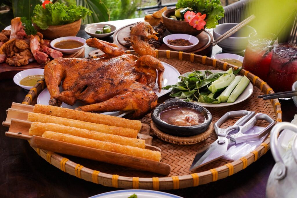 Gà nướng cơm lam Đà Lạt - Địa điểm du lịch cho bạn