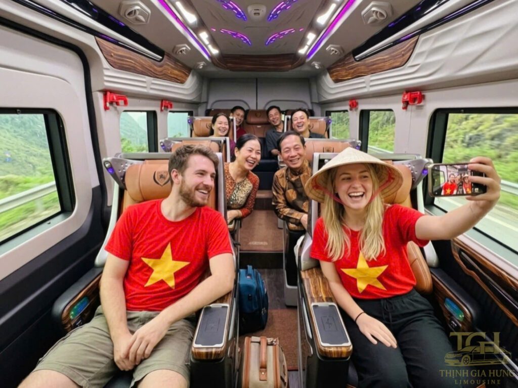 thuê xe limousine 12 chỗ đi Cần Thơ
