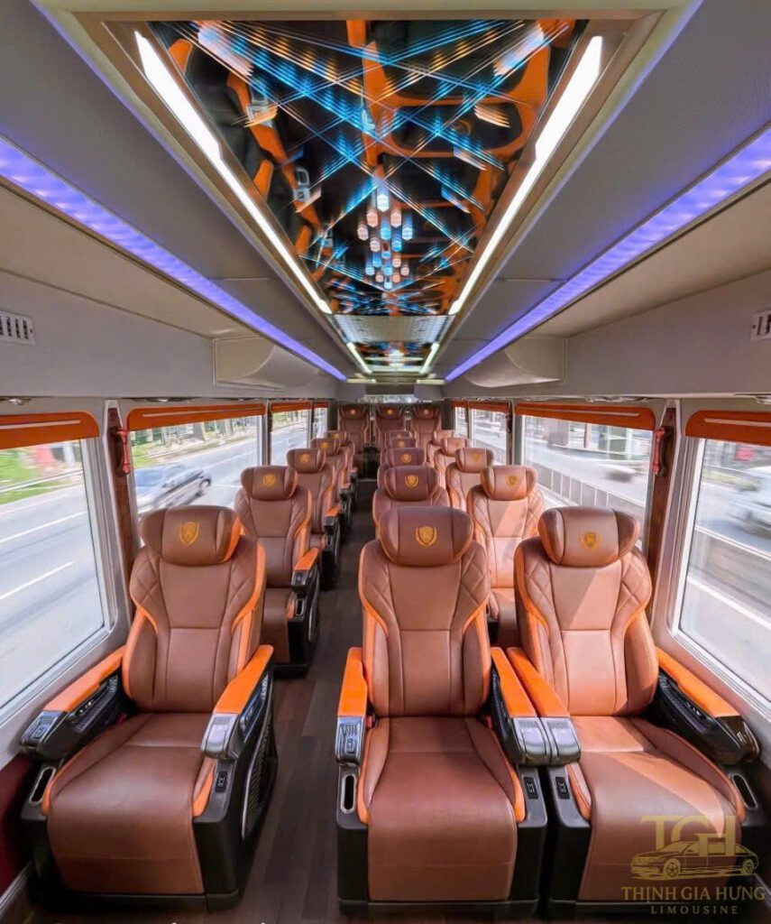 Thuê xe limousine 19 chỗ đi Cần Thơ